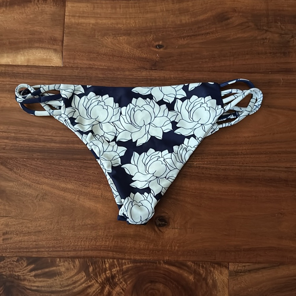 Benoa bikini bottoms Small - Picture 3 of 3